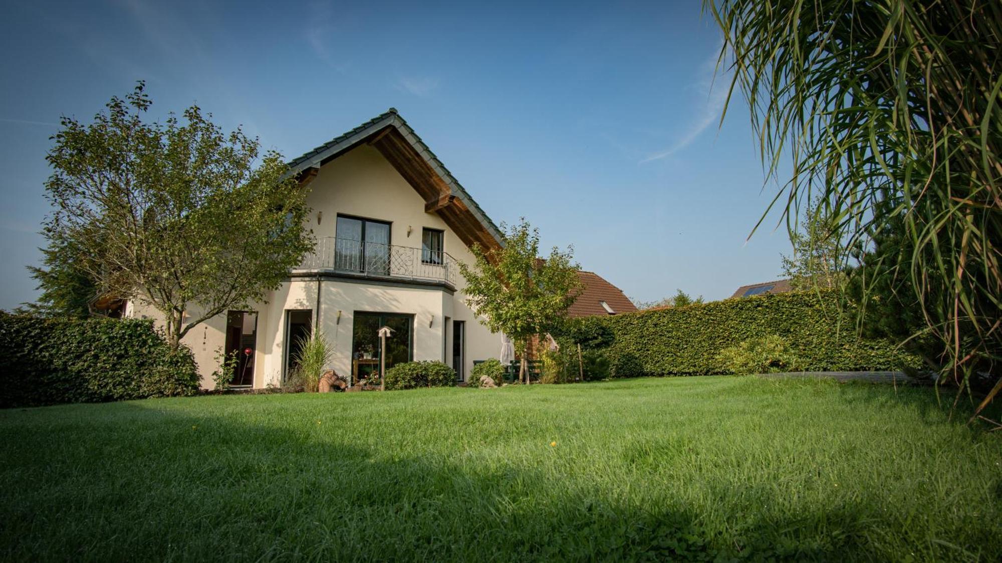 מונשאו Ferienhaus Mountfrosch Mit Sauna Und Naturpool מראה חיצוני תמונה
